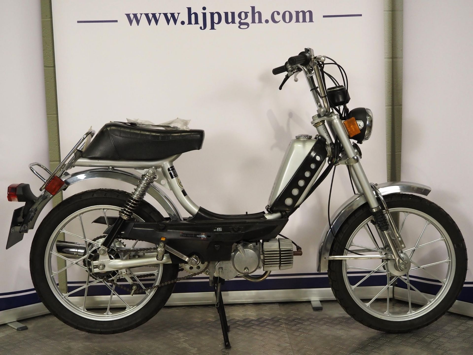 Puch Free Spirit moped. 1979. 49cc Frame No. 3524042 Engine No. 3524042 301 miles showing. Runs - Image 2 of 7