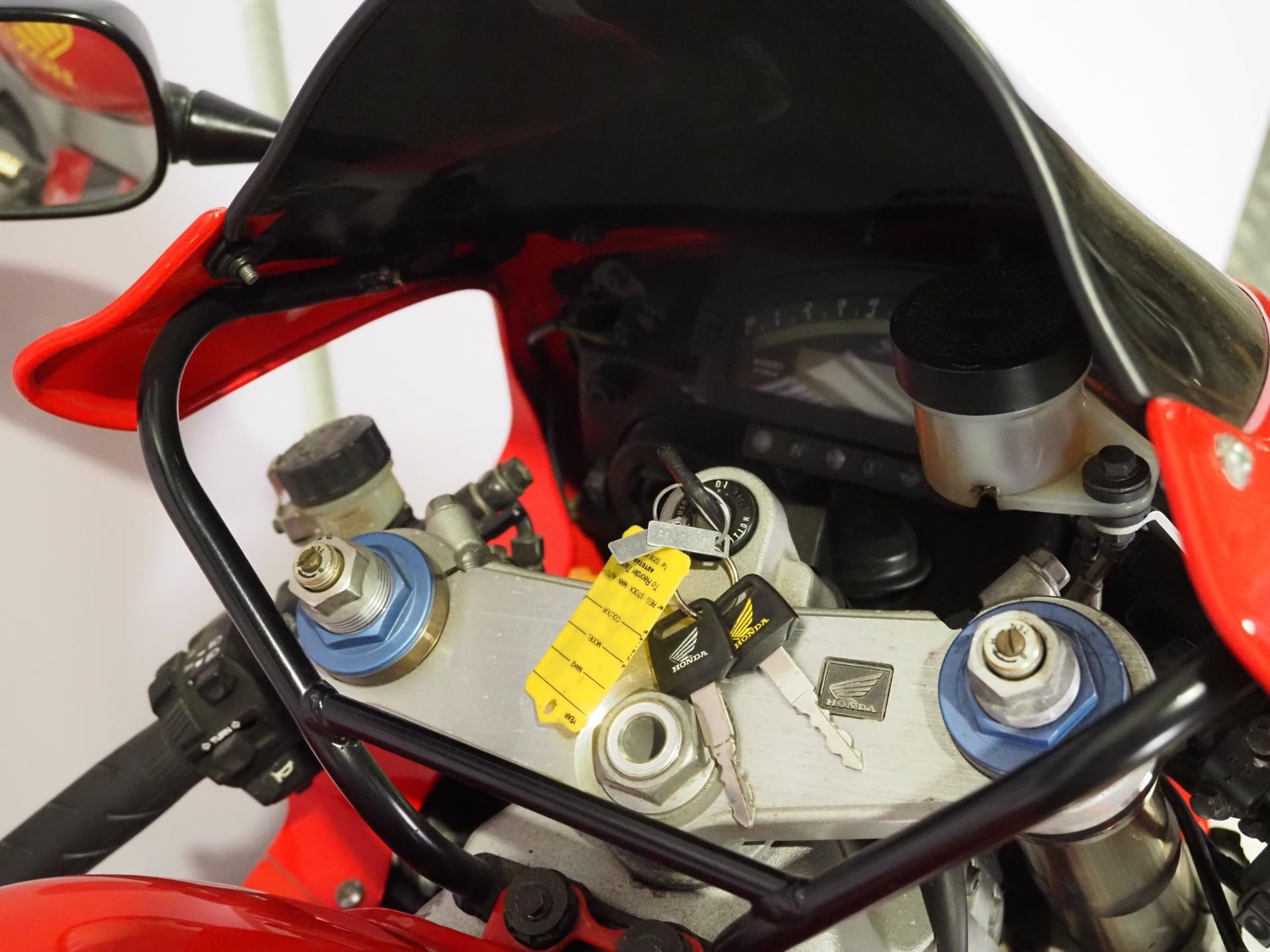 Honda VTR1000 SP-1 motorcycle. 2000. 999cc Last ridden in 2015 before being dry stored. Battery - Image 8 of 9
