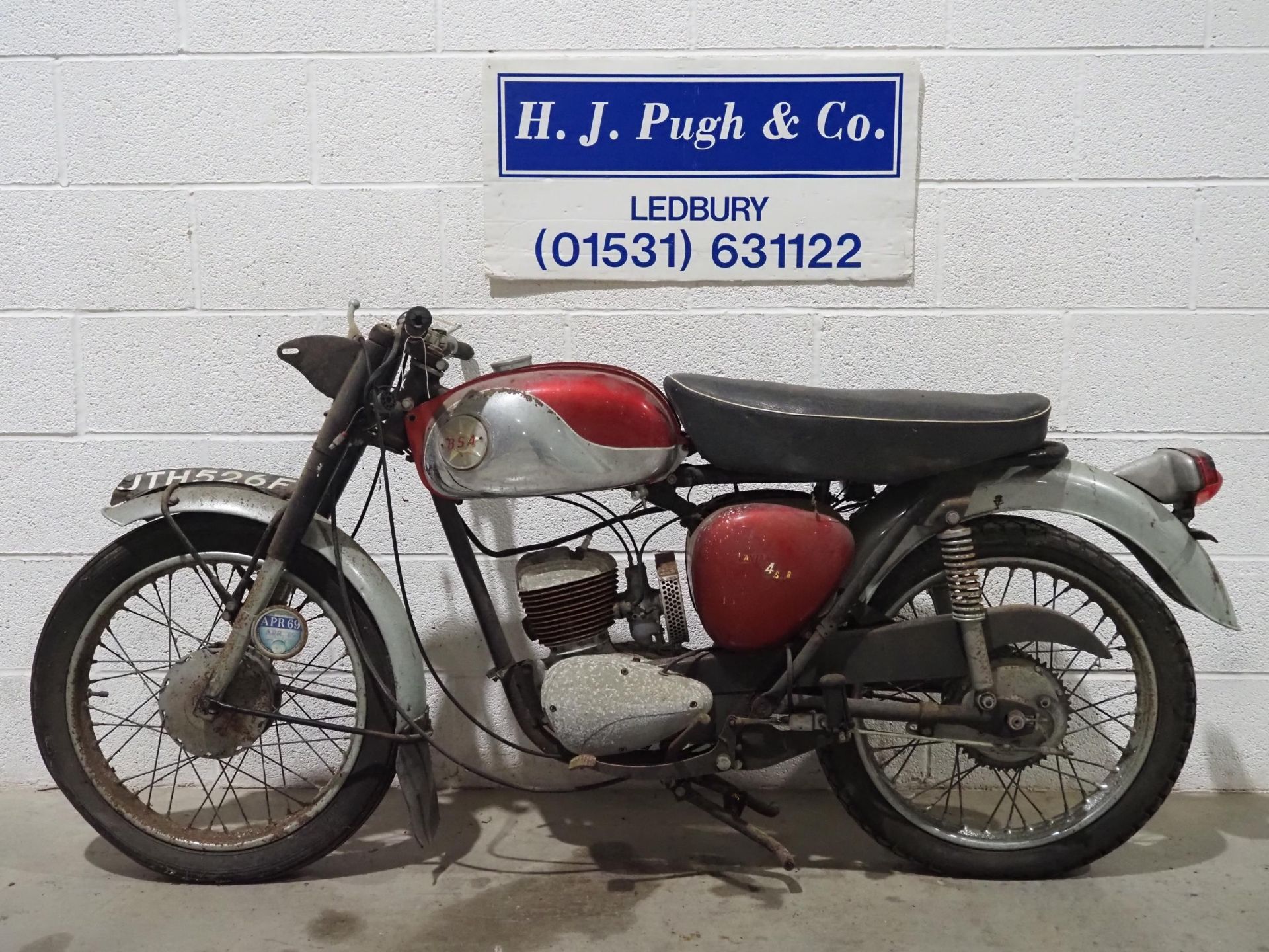 BSA Bantam Sports motorcycle project. 175cc Frame No. D10A 5587 Engine No. D10A 5587 Has been dry - Image 5 of 6