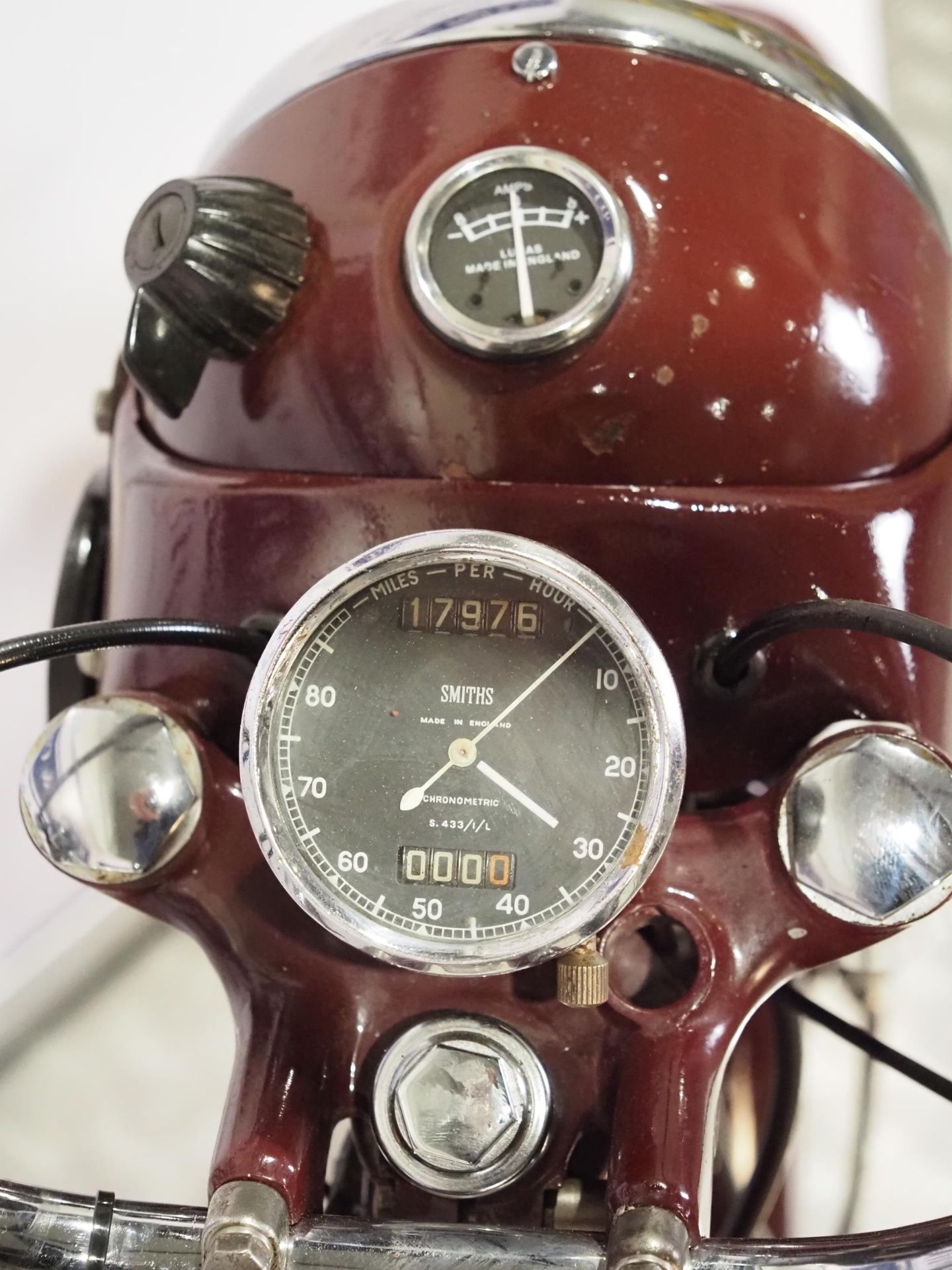 BSA C11G motorcycle. 1956. 250cc. Frame No. BC115416998 Engine No. BC11G22568 Engine turns over with - Image 5 of 6