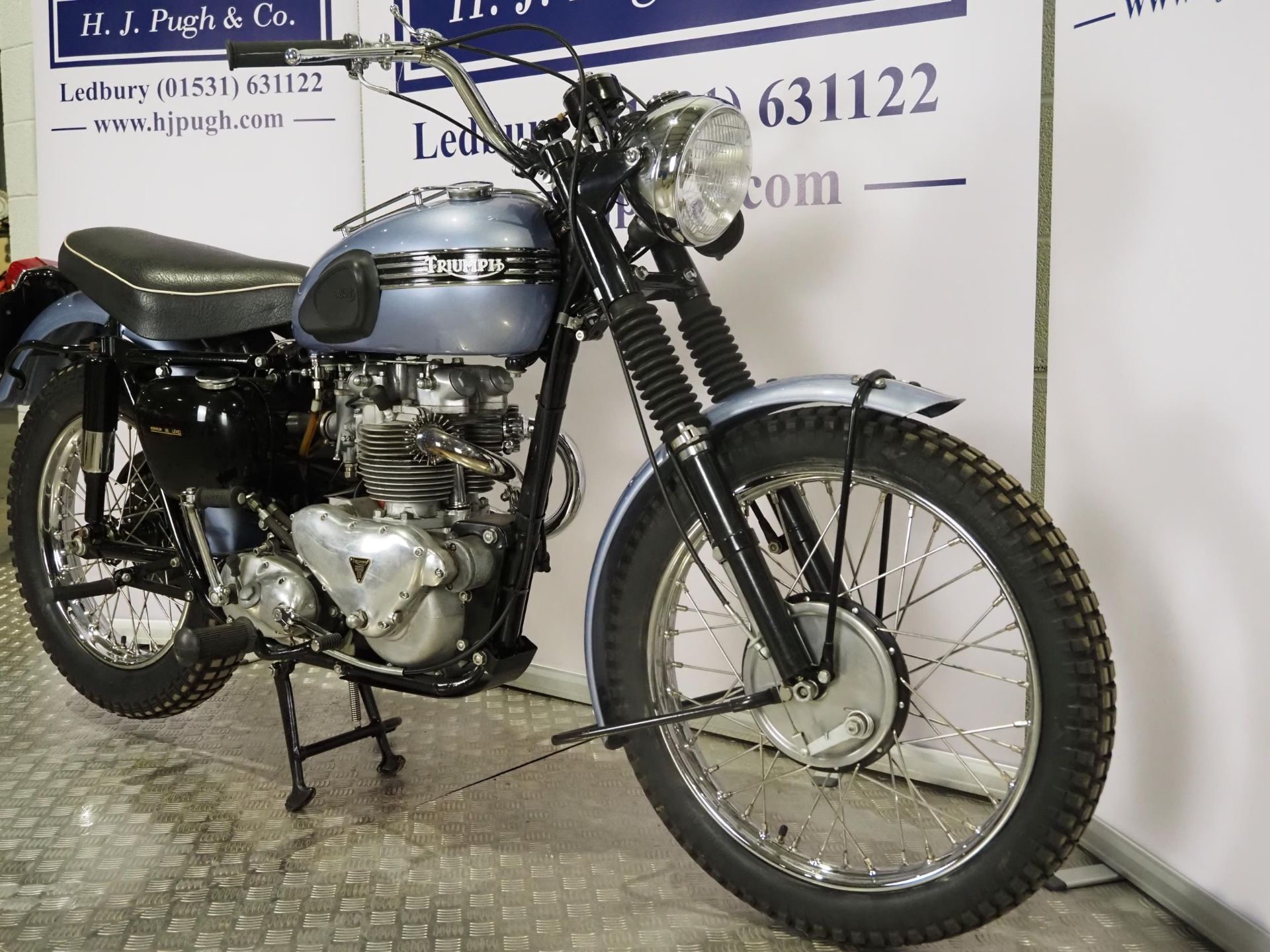 Triumph TR6 Trophy motorcycle. 1956. 650cc Frame No. 81764 Engine No. TR6 81764 Engine turns over - Image 3 of 9