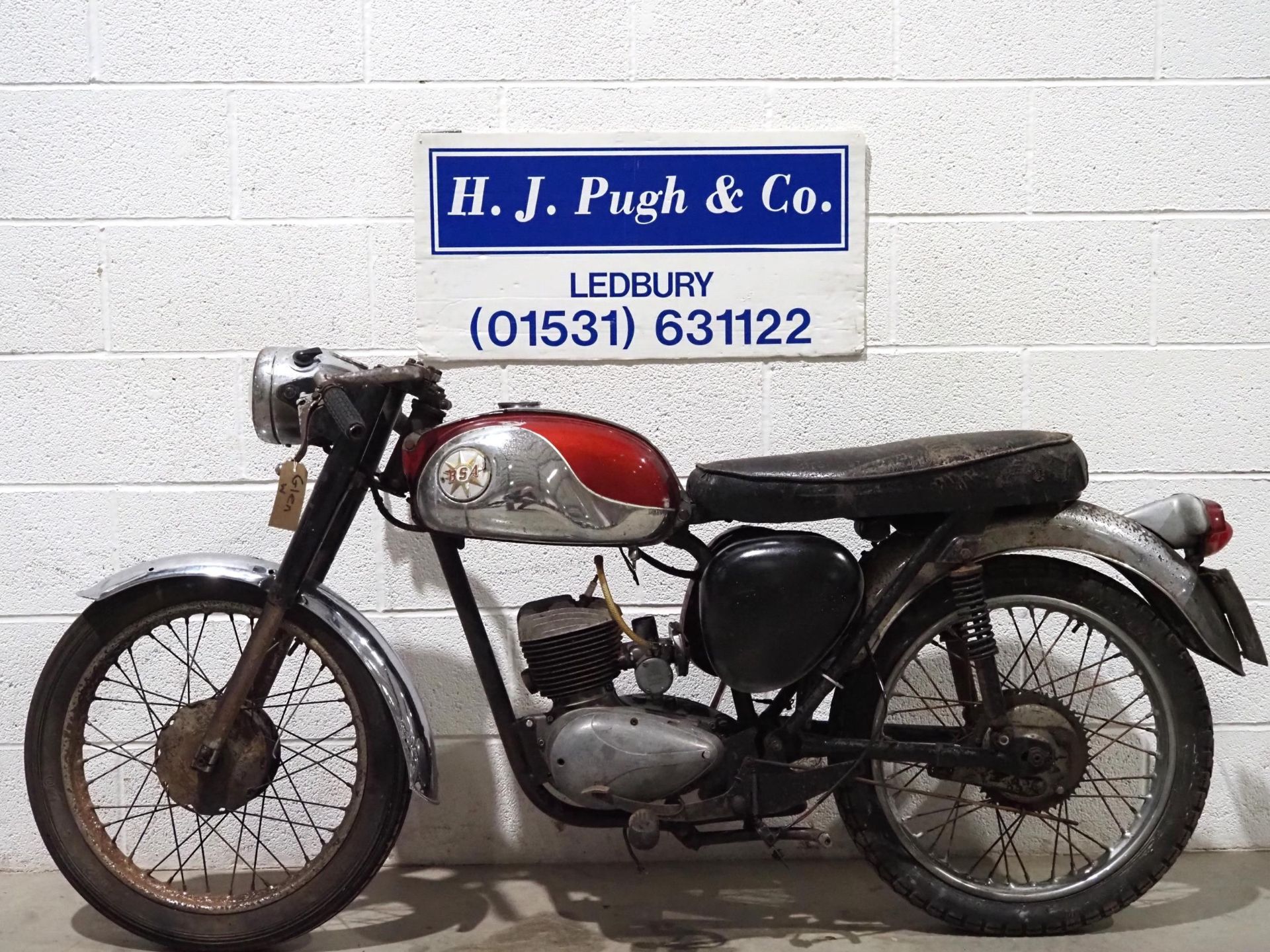 BSA Bantam D10 motorcycle project. 1967. 175cc. Engine turns over with compression. Reg. KHA 419E. - Image 6 of 6