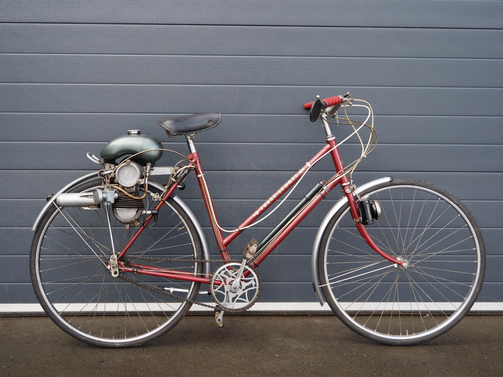 Ladies Trent Sports bicycle with Power Pak rear wheel engine unit. 49cc. 1952. Reg. UXS 464. V5