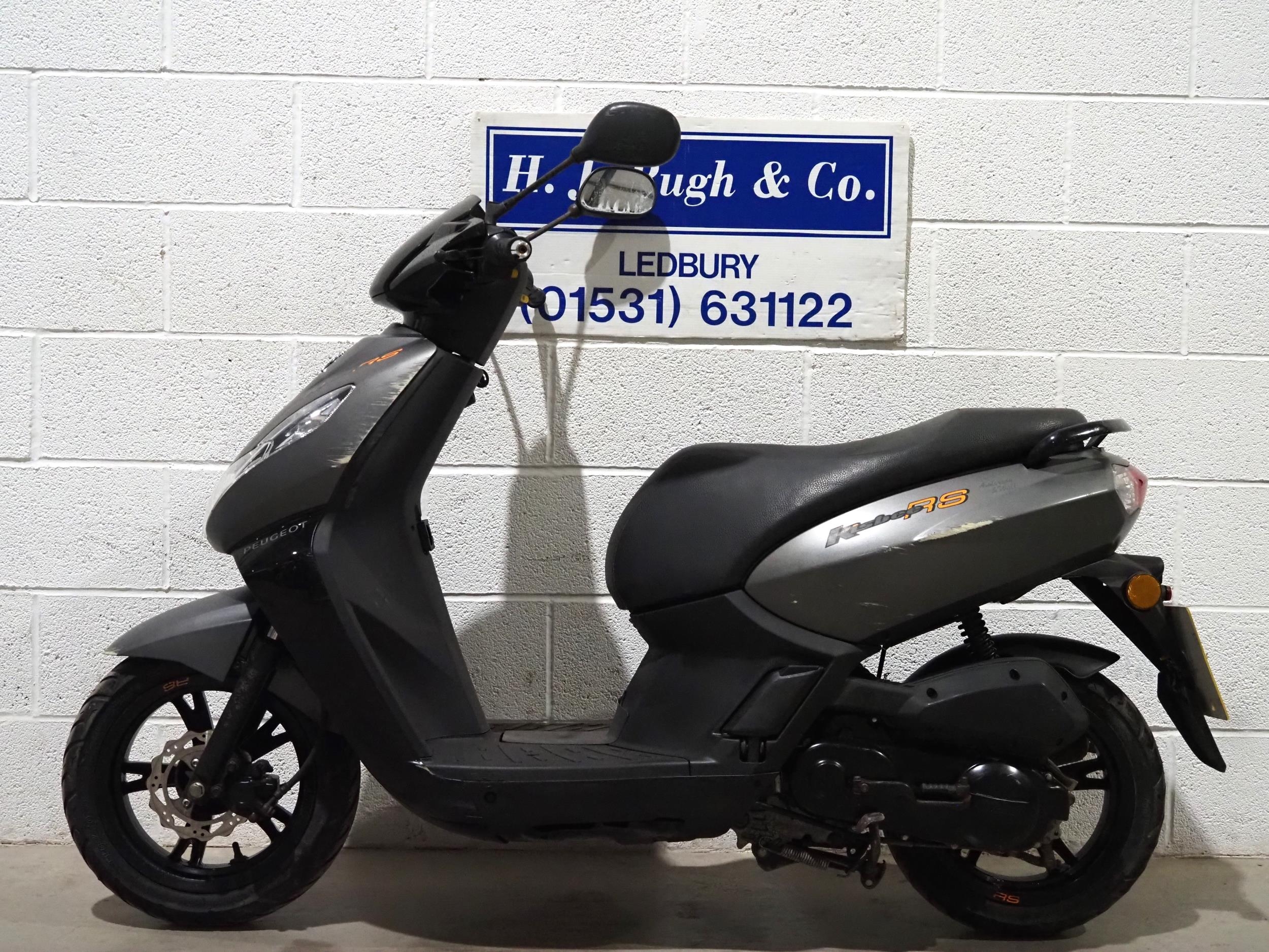Peugeot Kisbee 50 moped. 2015. 49cc. Last ran in February. HPI clear and comes with MOT test - Image 6 of 6