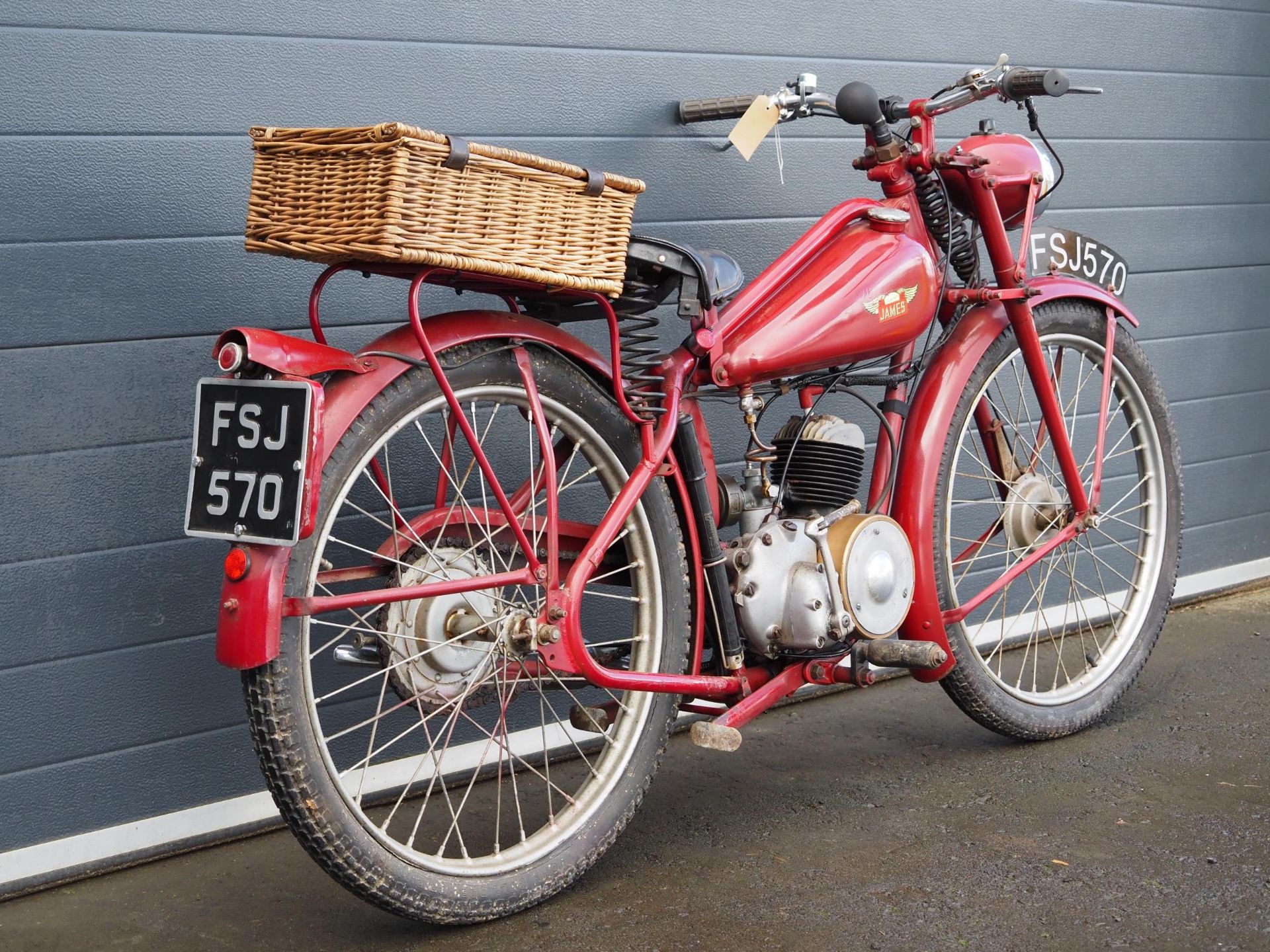 James Comet motorcycle. 1952. Frame No. J3/20470 Engine No. 797/33971 Runs and rides. Needs light - Image 3 of 5