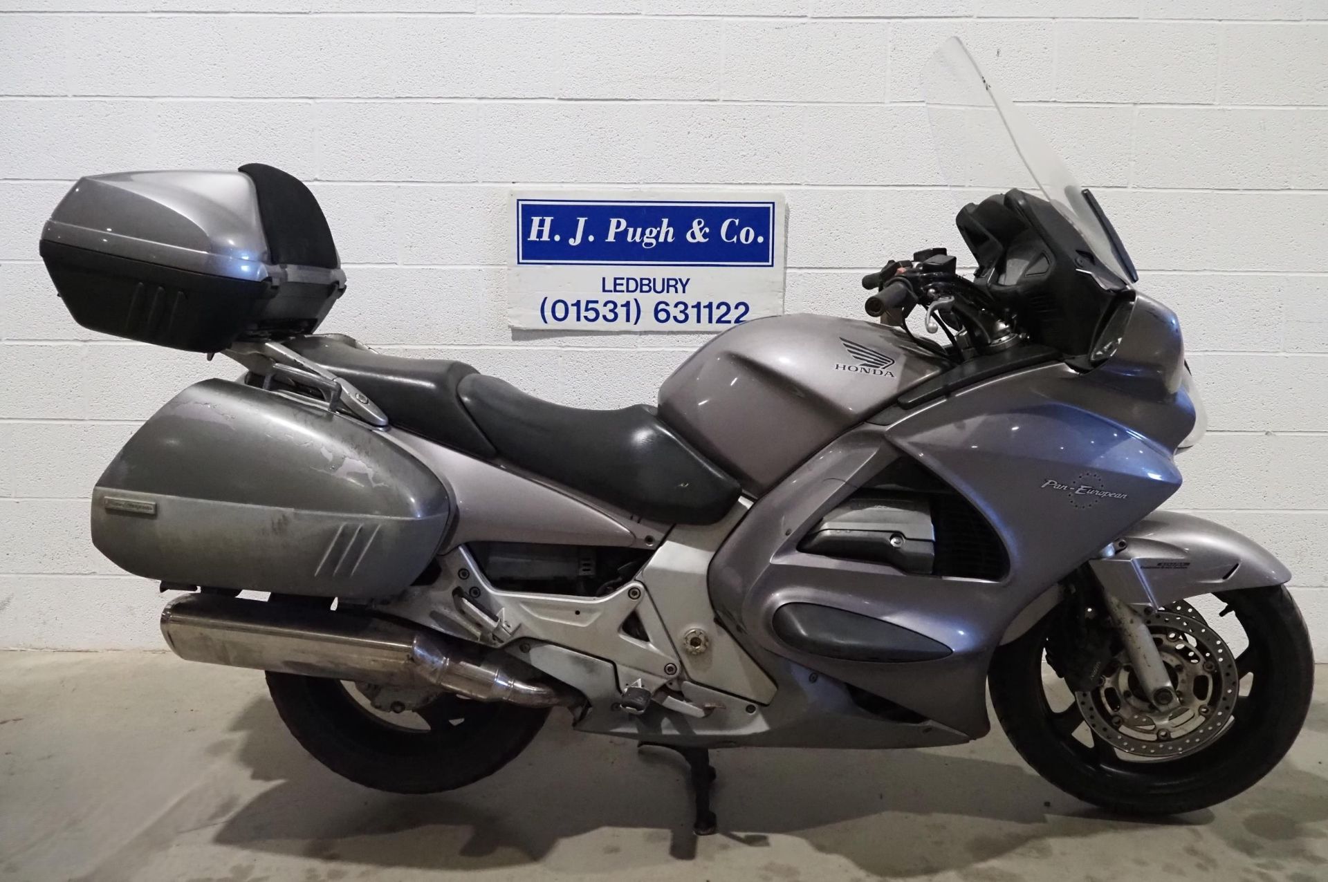 Honda ST1300 Pan European motorcycle. 2002. 1261cc Runs and rides. MOT until 21.6.24. Reg. LG02 XLU.