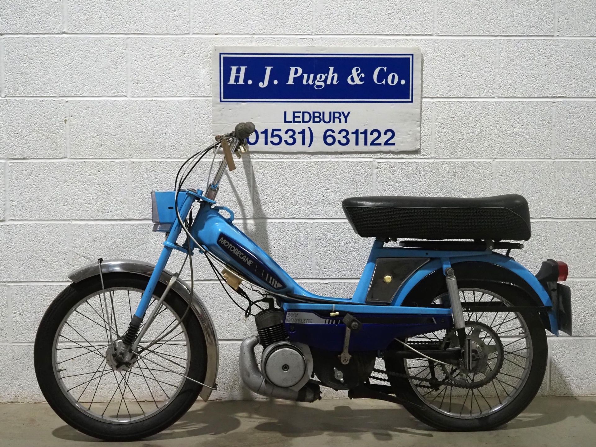 Motobecane 50V Mobylette moped. 1977. 49cc. Was running when stored some time ago and so will need - Image 6 of 6