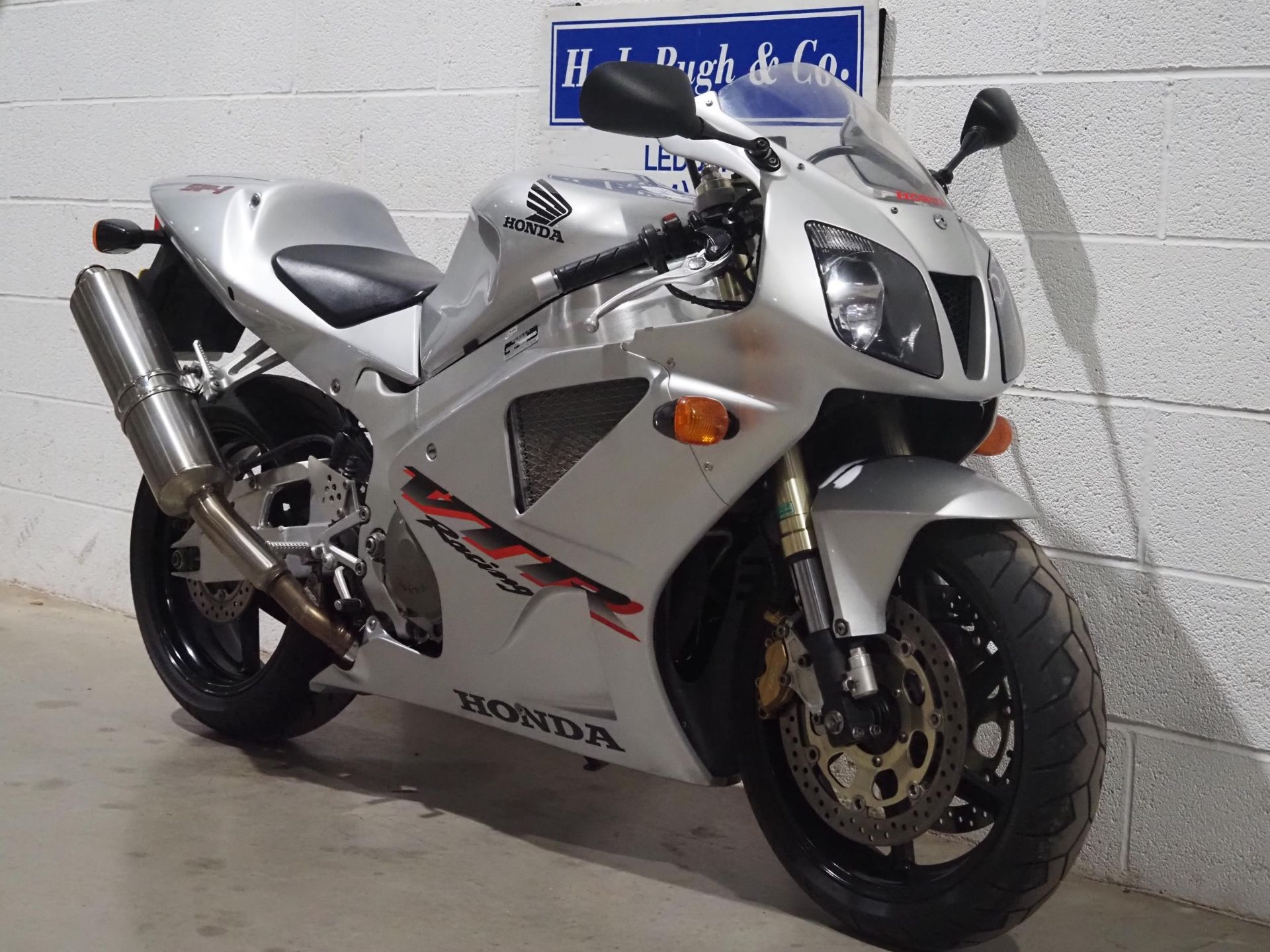 Honda VTR1000 motorcycle. 2001. 999cc. Runs and rides. Showing 5268 miles. Reg. GP51 YFH. V5 and - Image 2 of 7