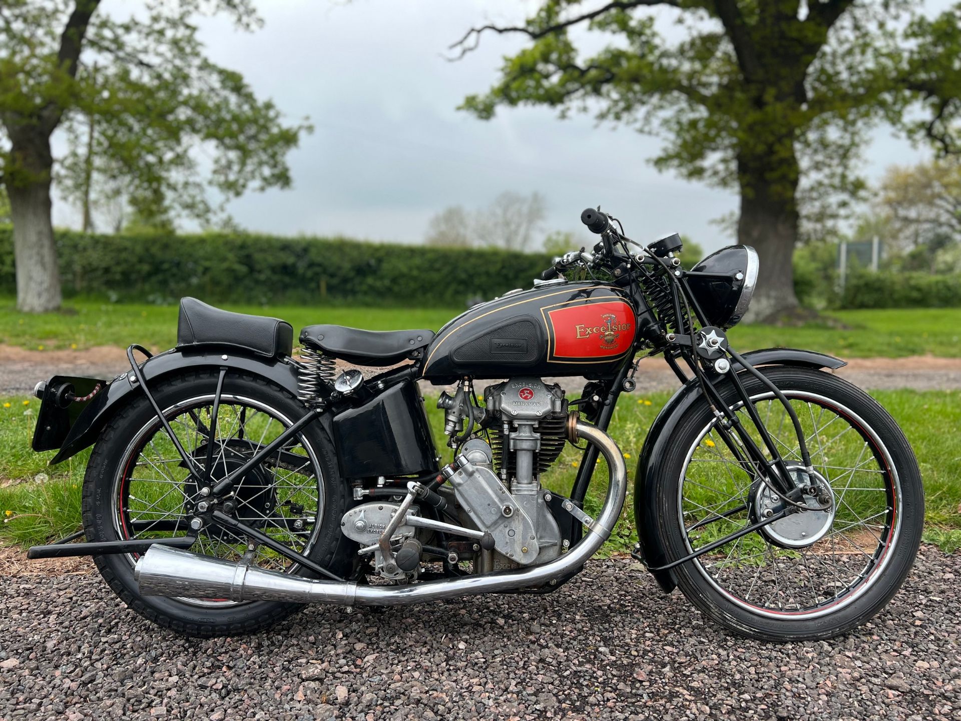 Excelsior Manxman motorcycle. 1939. 350cc. Frame No. JM85 Engine No. CXC135 Runs and rides but not