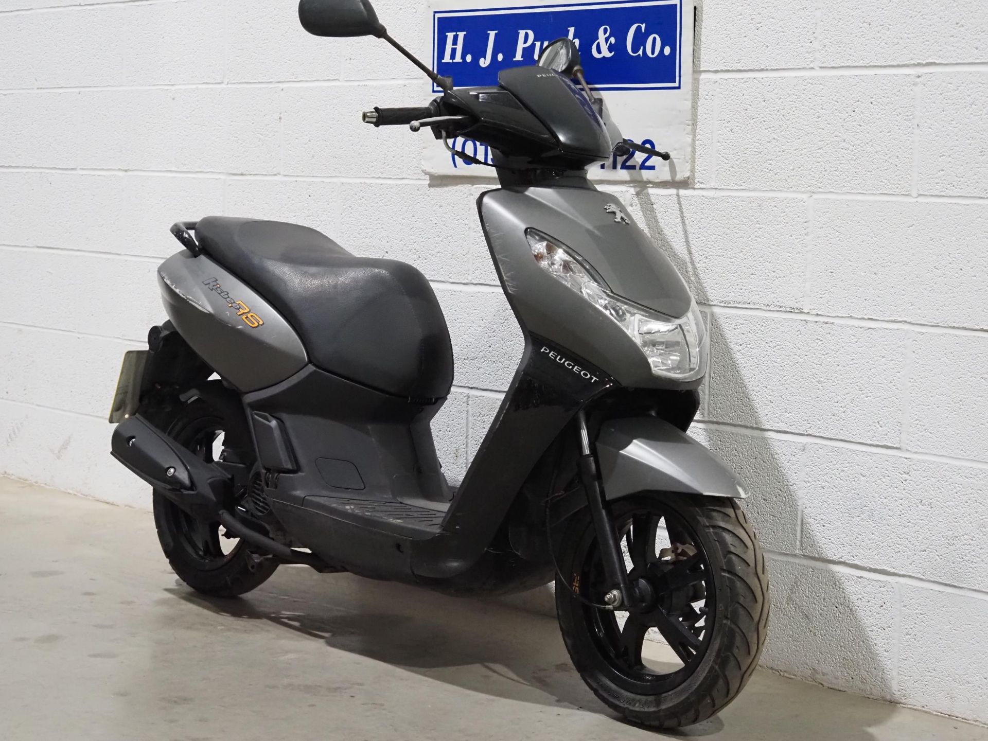 Peugeot Kisbee 50 moped. 2015. 49cc. Last ran in February. HPI clear and comes with MOT test - Image 2 of 6