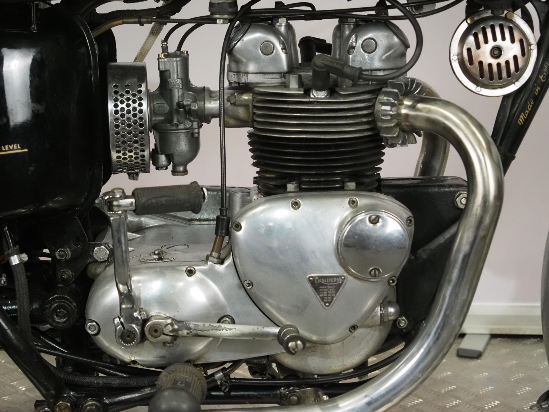 Triumph 350 motorcycle. 1958. 350cc Frame No. H4290 Engine No. T90 H29827 Runs and rides. Had been - Bild 4 aus 8