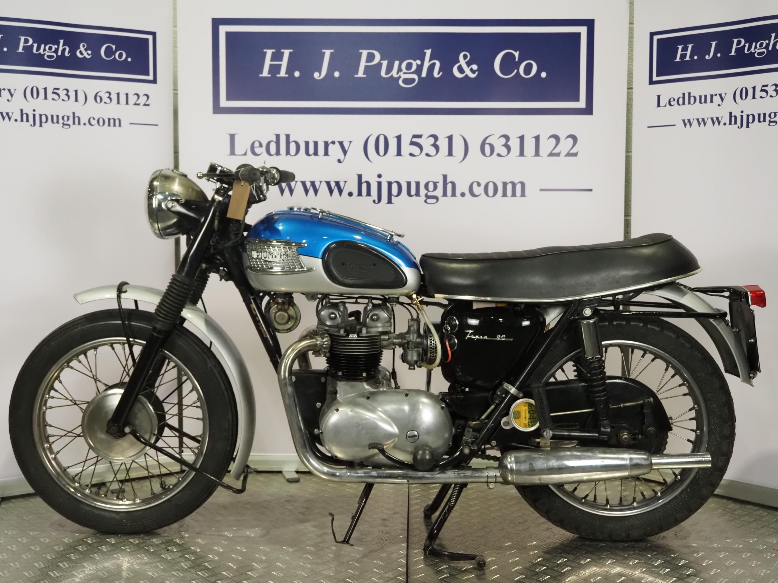 Triumph 350 motorcycle. 1958. 350cc Frame No. H4290 Engine No. T90 H29827 Runs and rides. Had been - Image 8 of 8