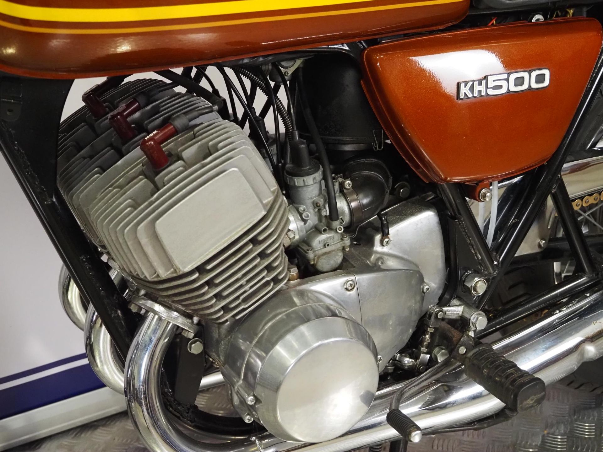 Kawasaki KH 500 motorcycle. 1976. 498cc. Frame No. H1F-50960 Engine No. KAE121077 This bike was - Image 9 of 9