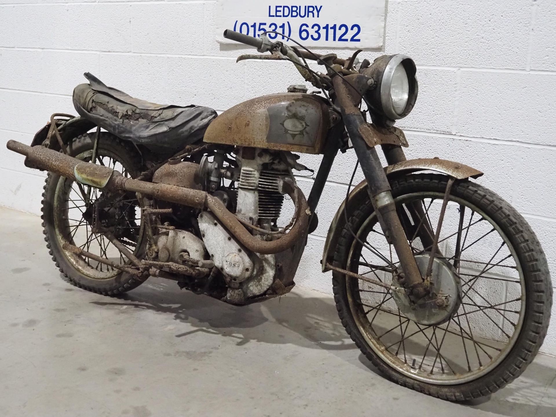 BSA ZB32 Gold Star competition motorcycle project. 1949. 350cc Frame No. ZB31 10005 Engine No. - Image 2 of 7