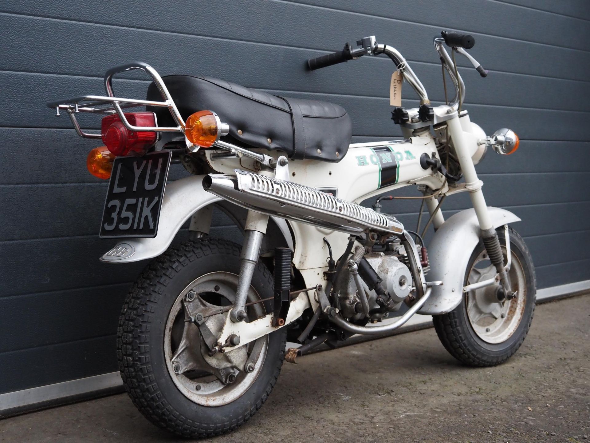 Honda ST70 motorcycle. 72cc. 1972. Frame No. 138500 Engine No. 117852 Runs and rides. Needs light - Image 3 of 6