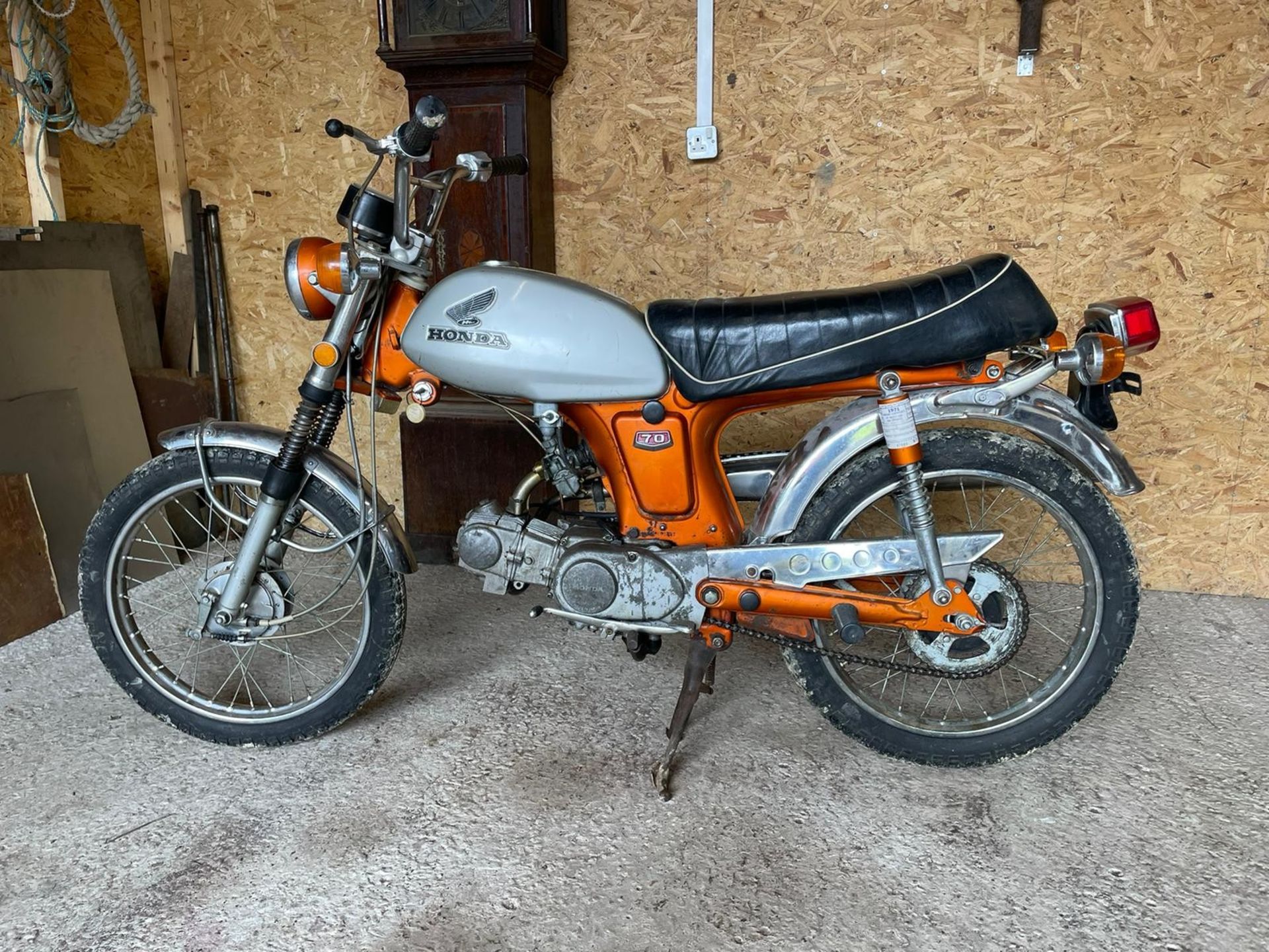 Honda CL70 motorcycle. 1970. 70cc. Frame No. CL70-203332 Engine No. CL70E-203322 Engine turns over - Image 3 of 8