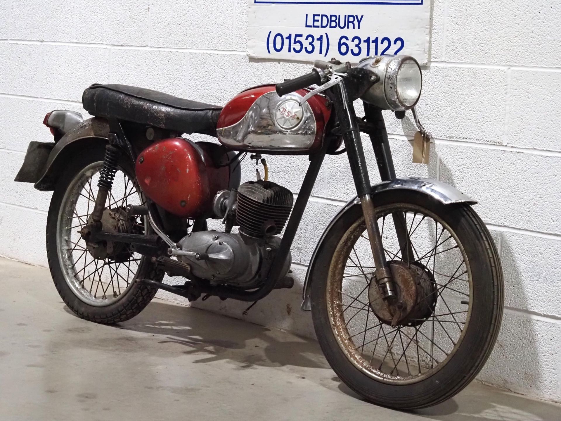 BSA Bantam D10 motorcycle project. 1967. 175cc. Engine turns over with compression. Reg. KHA 419E. - Image 2 of 6