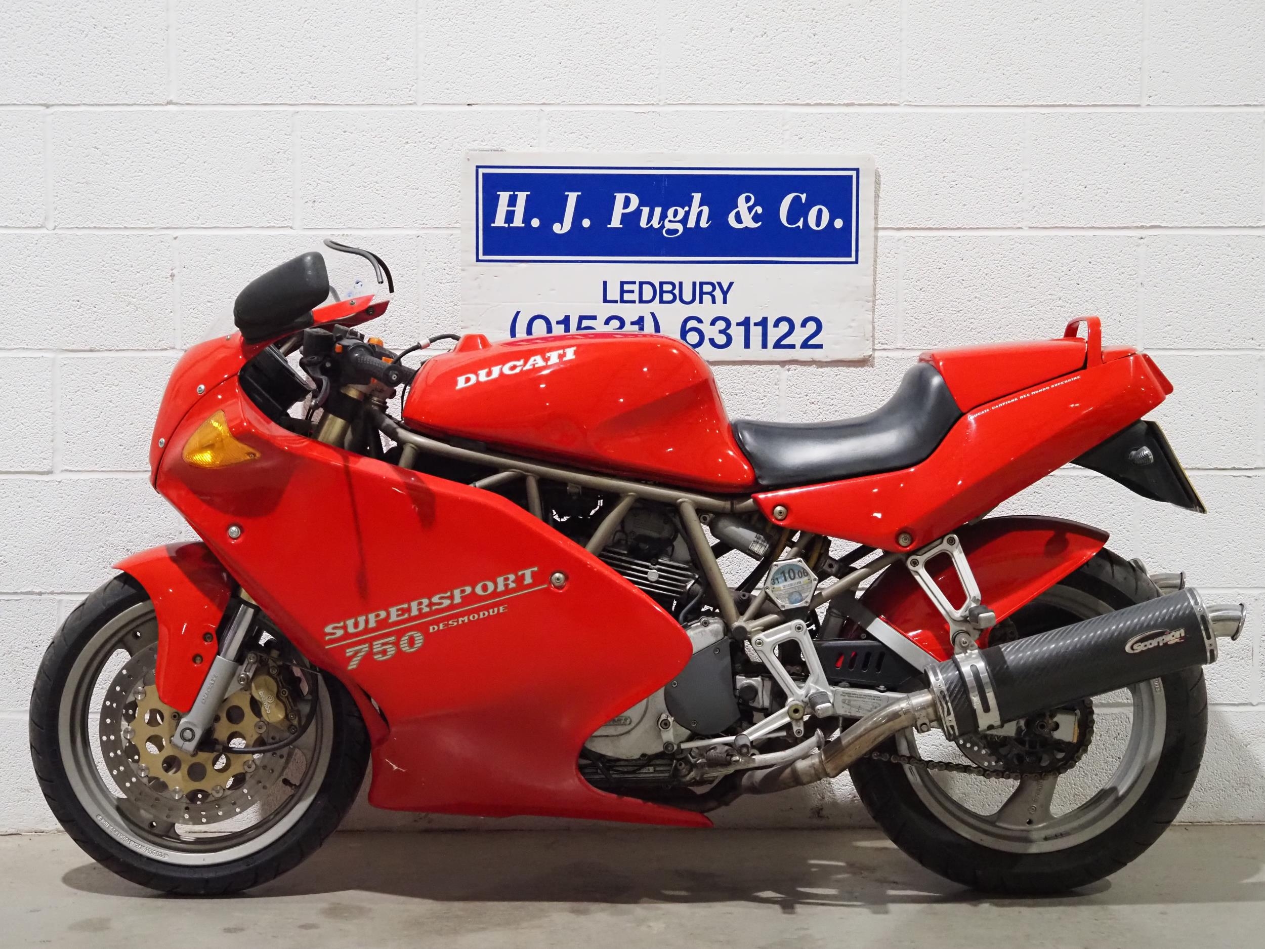 Ducati 750 Super Sport motorcycle. 1996. 749cc. Runs and rides. New fuel pump, battery and cam - Image 6 of 7