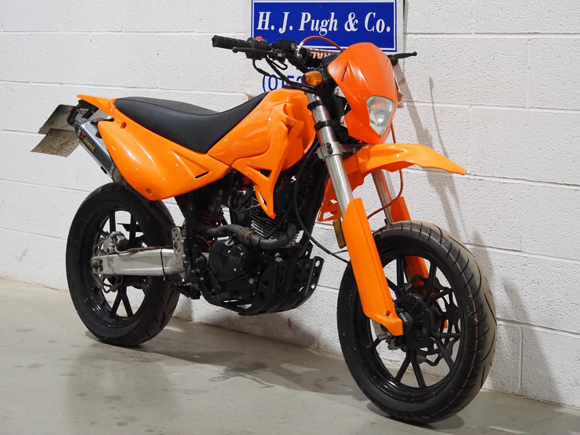 Sinnis Apache motorcycle. 2011. 125cc. Runs and last ridden in October 2022. Has been dry stored - Image 2 of 6