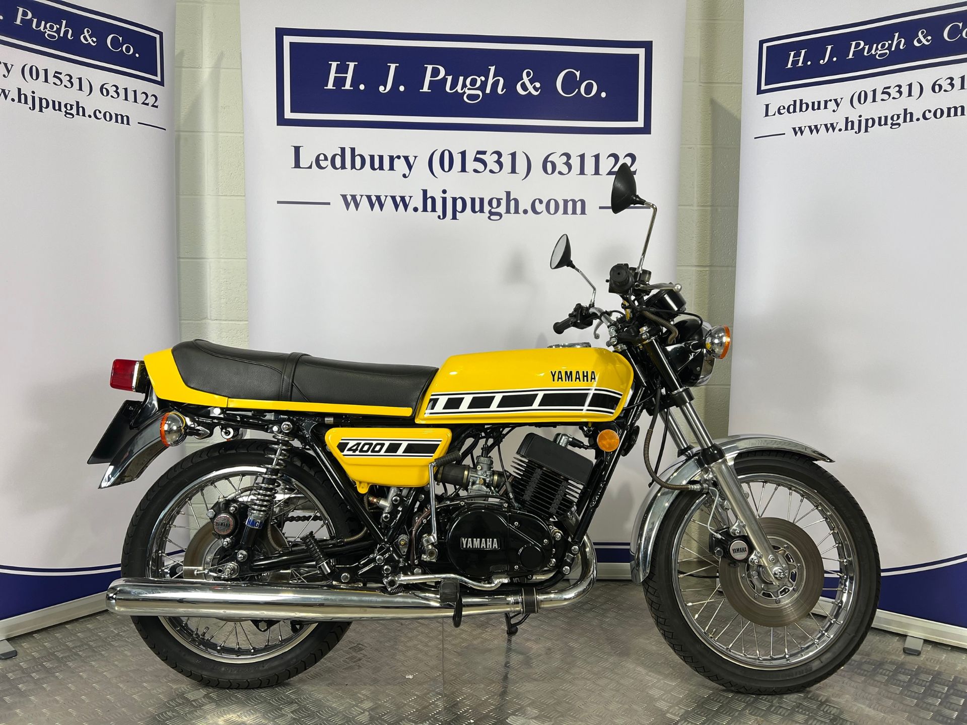 Yamaha RD 400 motorcycle. 1977. 400cc Frame No. 1A3-102493 Engine No. 1A3-102493 Runs and rides