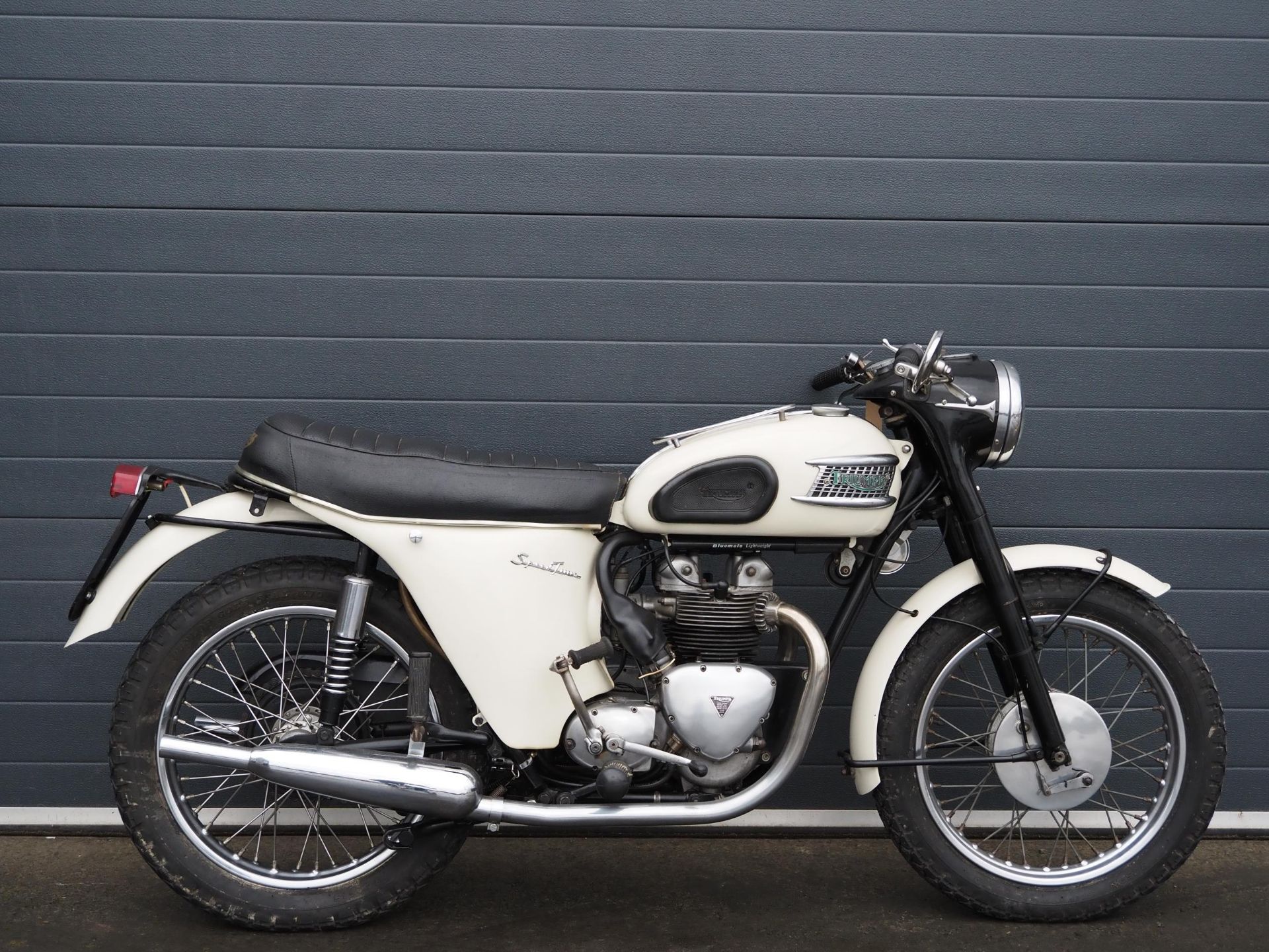 Triumph 5TA Speedtwin motorcycle. 500cc. 1960. Frame No. 15711 Engine No. H15711 Alot of money has