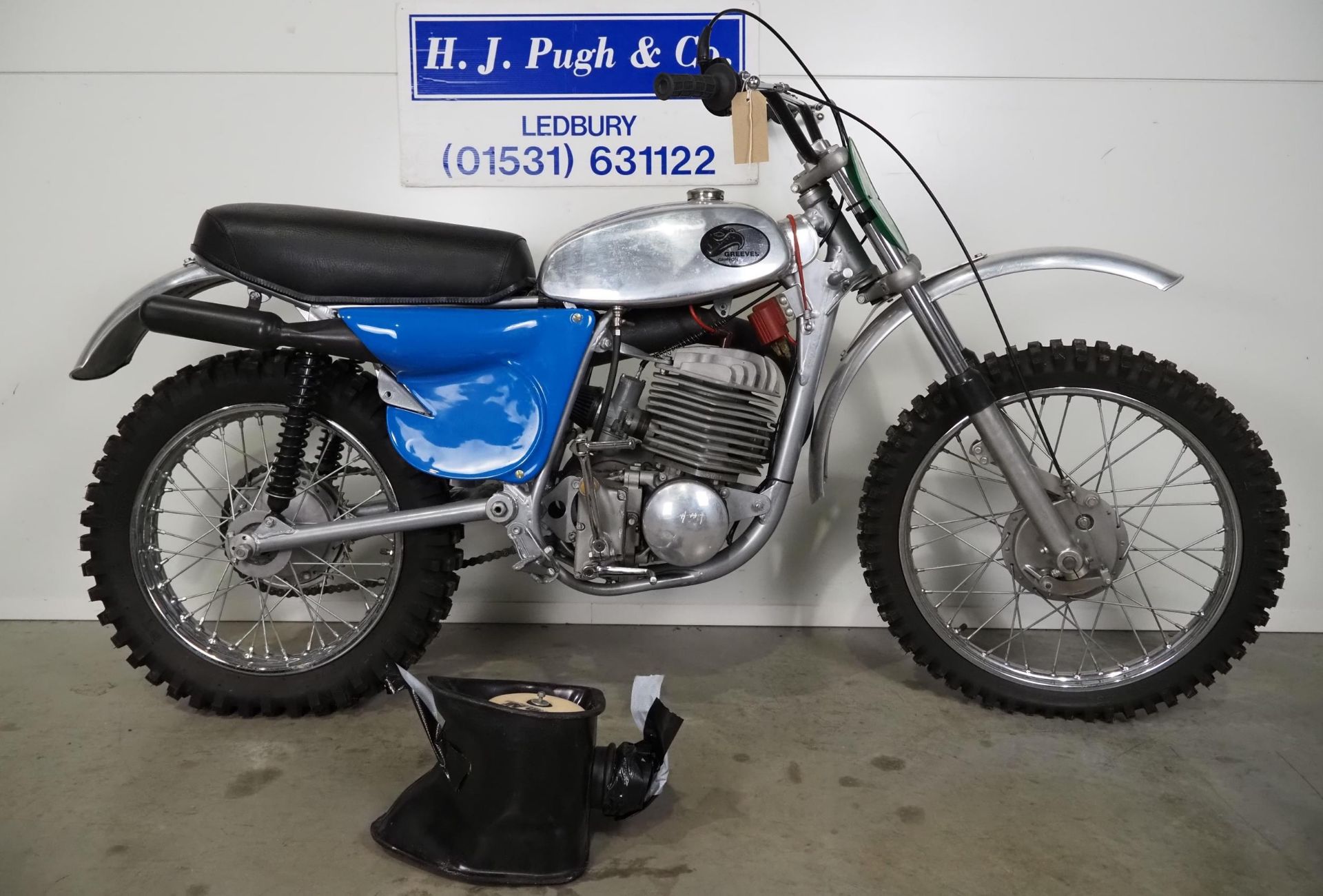 Greeves Griffon 380 QUB motocross bike. Frame No. 63F280 Engine No. GPG1/161 Runs but requires - Image 2 of 7