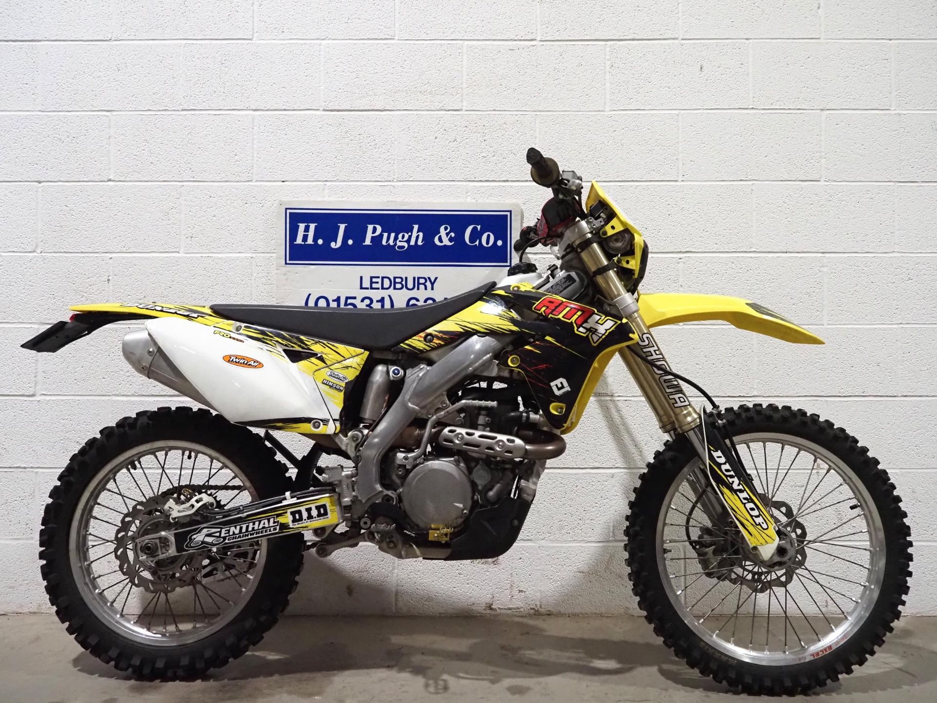 Suzuki RMX 450 enduro bike. 2001. 449cc. Frame No. JSP1PL41A1A2101309 Engine No. L407-101332