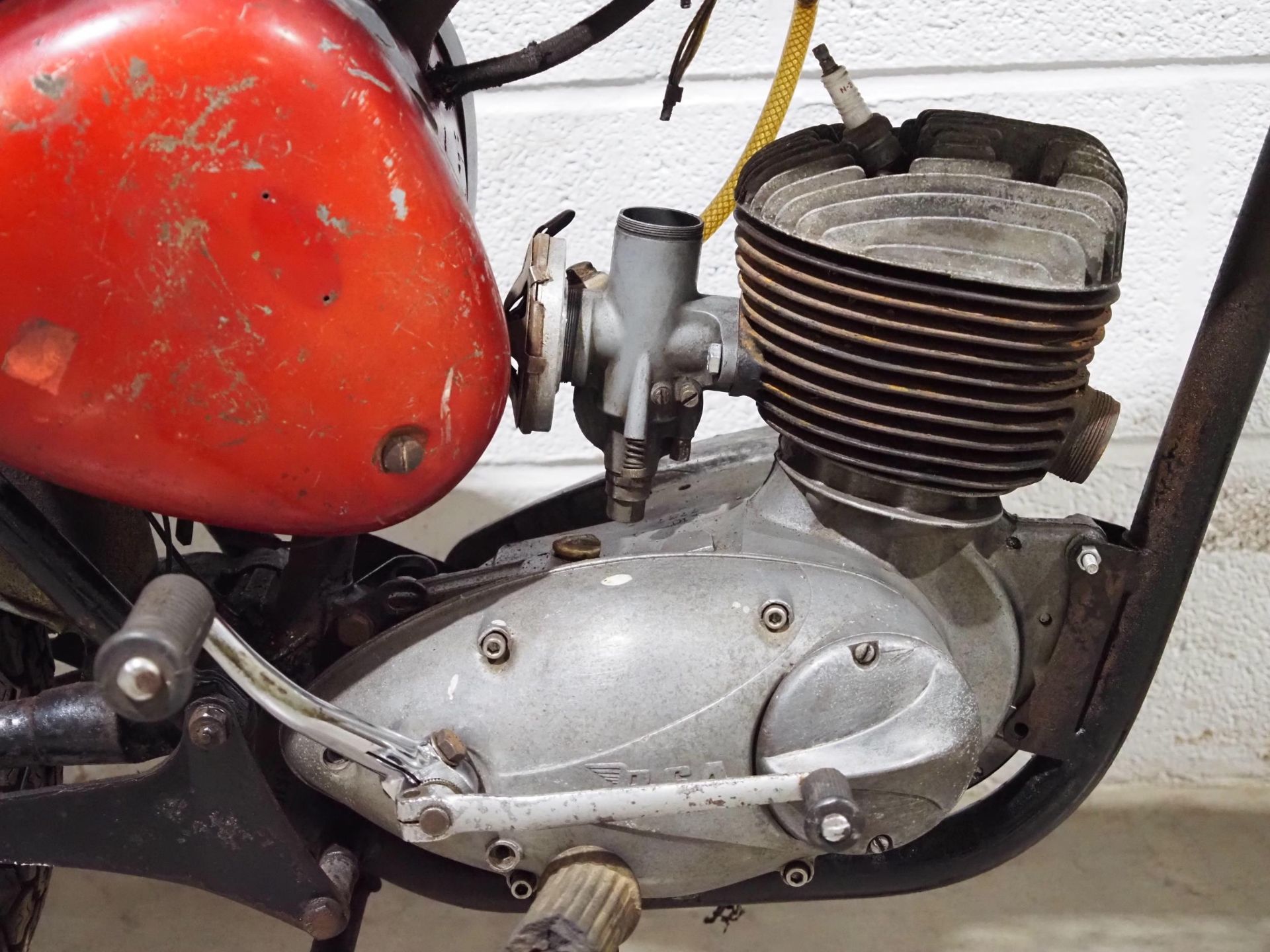 BSA Bantam D10 motorcycle project. 1967. 175cc. Engine turns over with compression. Reg. KHA 419E. - Image 4 of 6