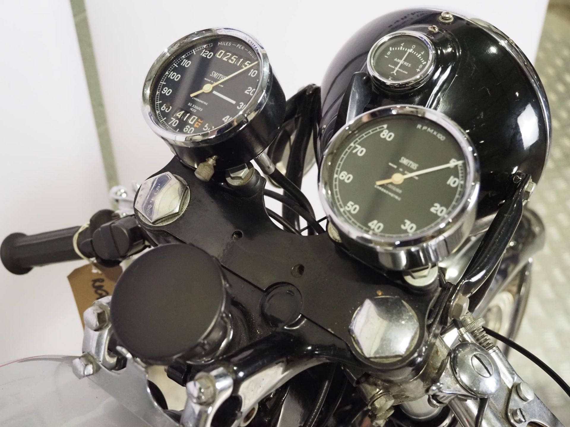 BSA Goldstar motorcycle. 1962. 500cc. Frame No. CB32 11395 Engine No. DBD34GS 6802 Runs and rides - Image 4 of 11