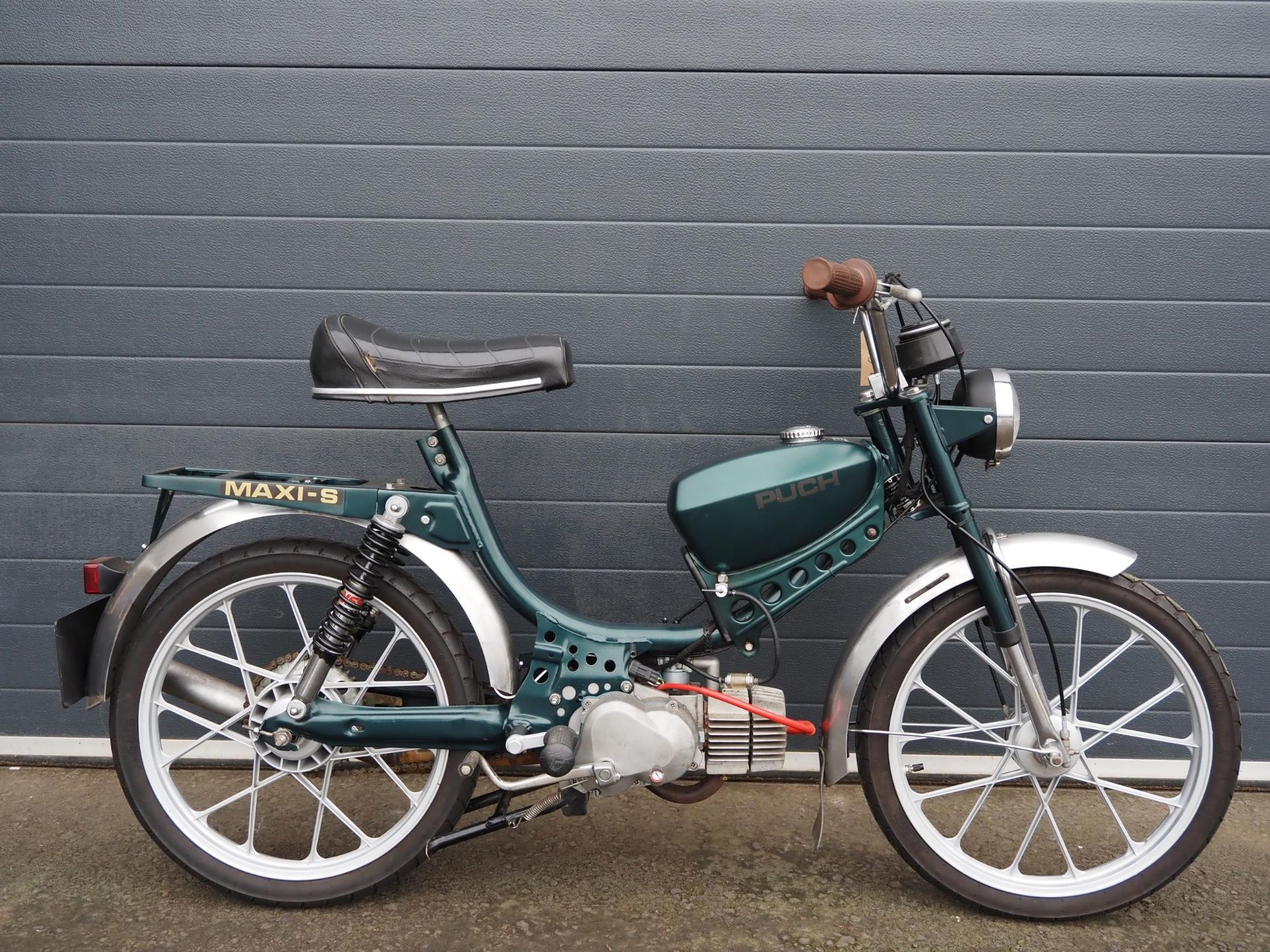 Puch Maxi-s moped. 49cc. 1979. Frame No. 3200706 Engine No. 3200706 Runs and rides. Will need