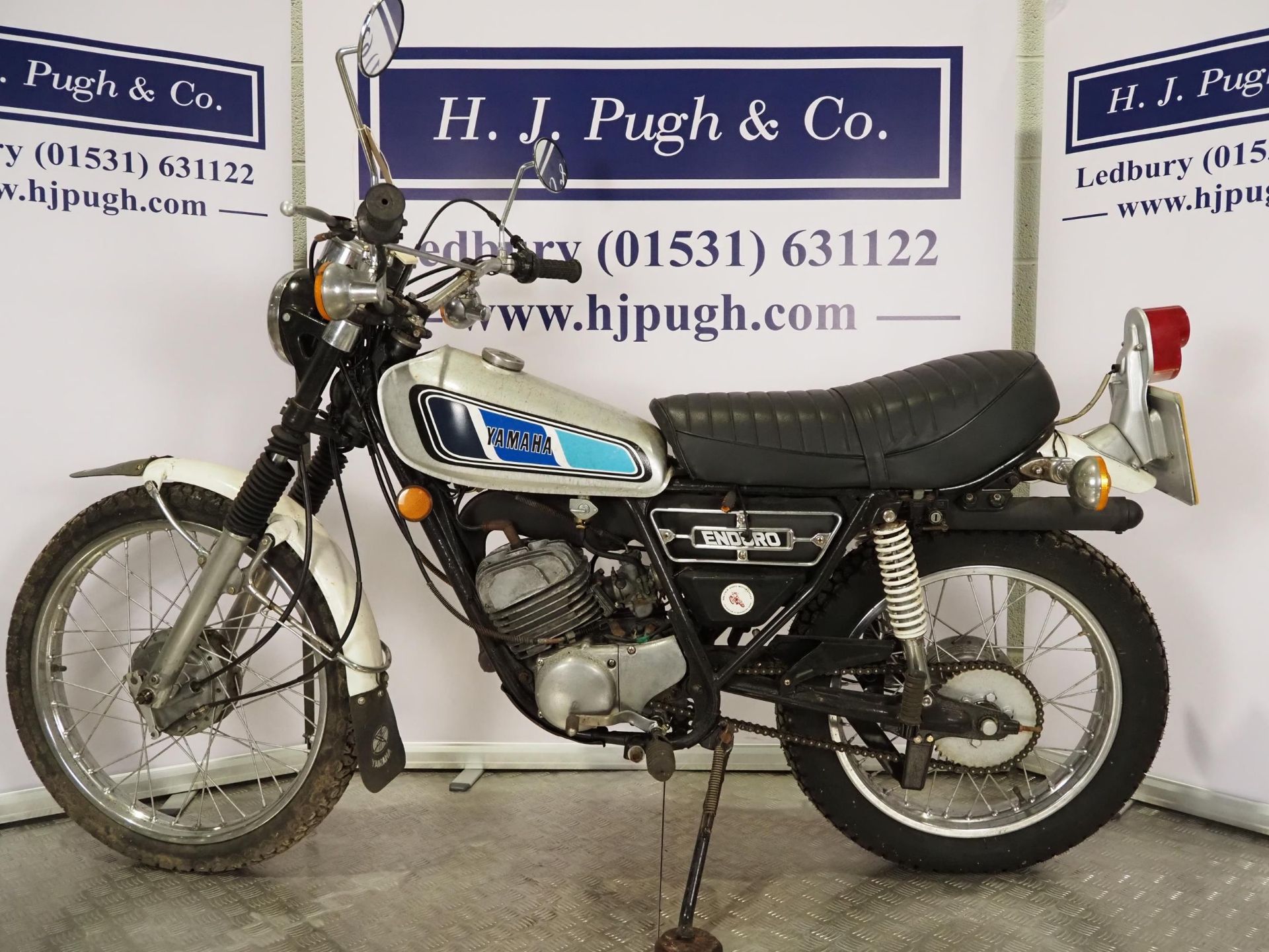 Yamaha Enduro 175 trail bike project. 1977. 171cc Frame No. 102031 Engine No. 102031 Engine turns - Image 8 of 8