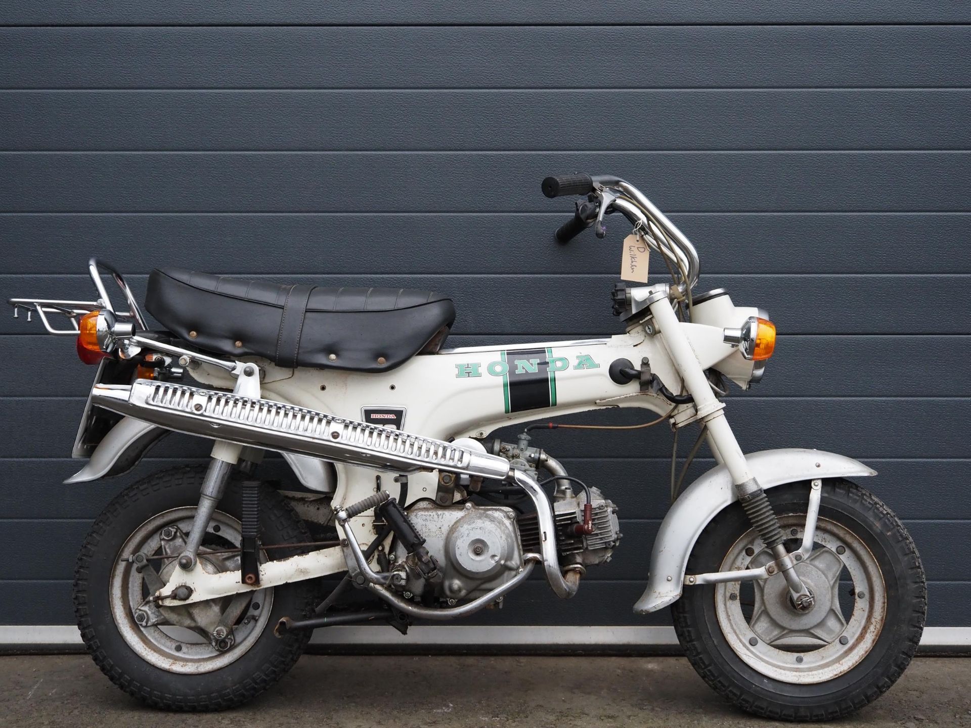 Honda ST70 motorcycle. 72cc. 1972. Frame No. 138500 Engine No. 117852 Runs and rides. Needs light