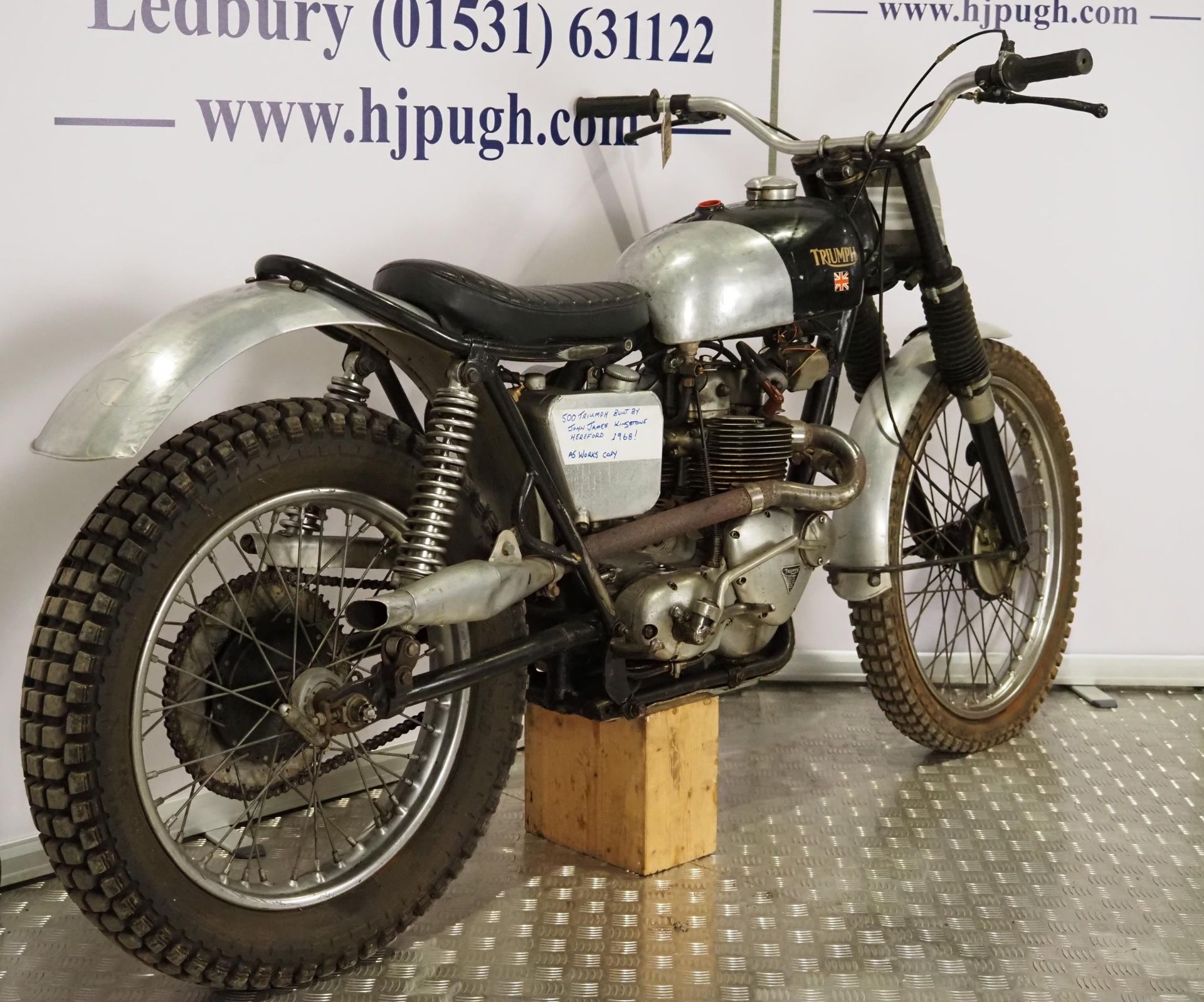 Triumph T100S trials motorcycle. 1960. 500cc Frame No. T100S H61881 Engine No. T100S H61881 Runs and - Image 3 of 8