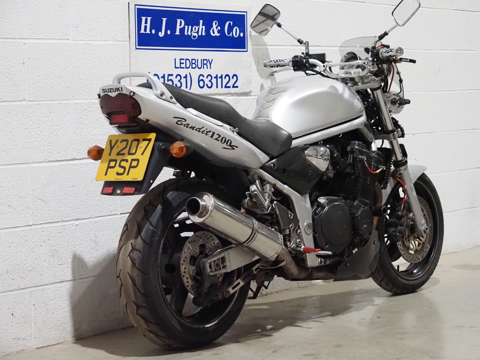 Suzuki GSF1200 Bandit motorcycle. 2001. 1197cc. Runs and rides. MOT until 19.03.25. Comes with - Bild 3 aus 6