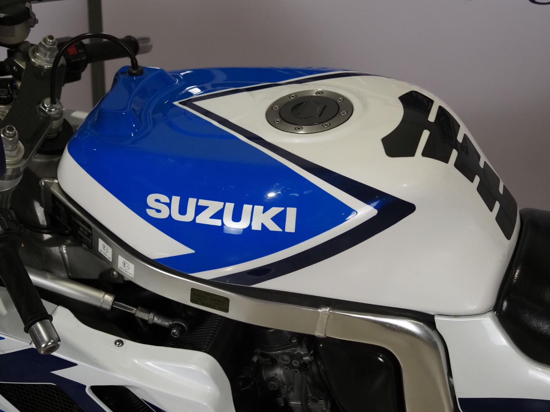 Suzuki GSXR750 motorcycle. 1991. 749cc Runs and rides but has been on display for several years so - Image 8 of 9