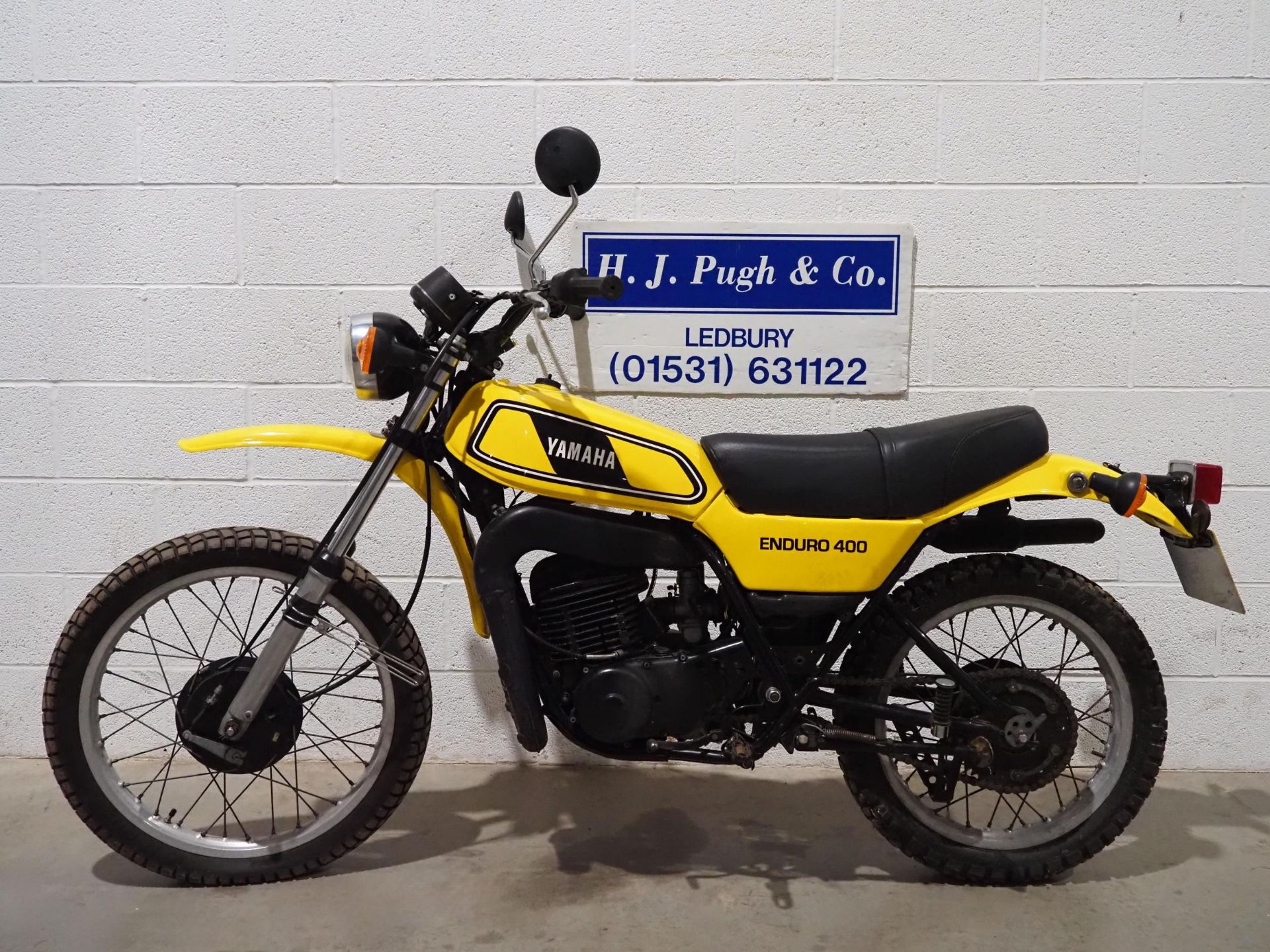 Yamaha DT400 trail motorcycle. 1977. 398cc Runs and rides. Reg. TJA 380R. Part of V5. Keys - Bild 7 aus 7