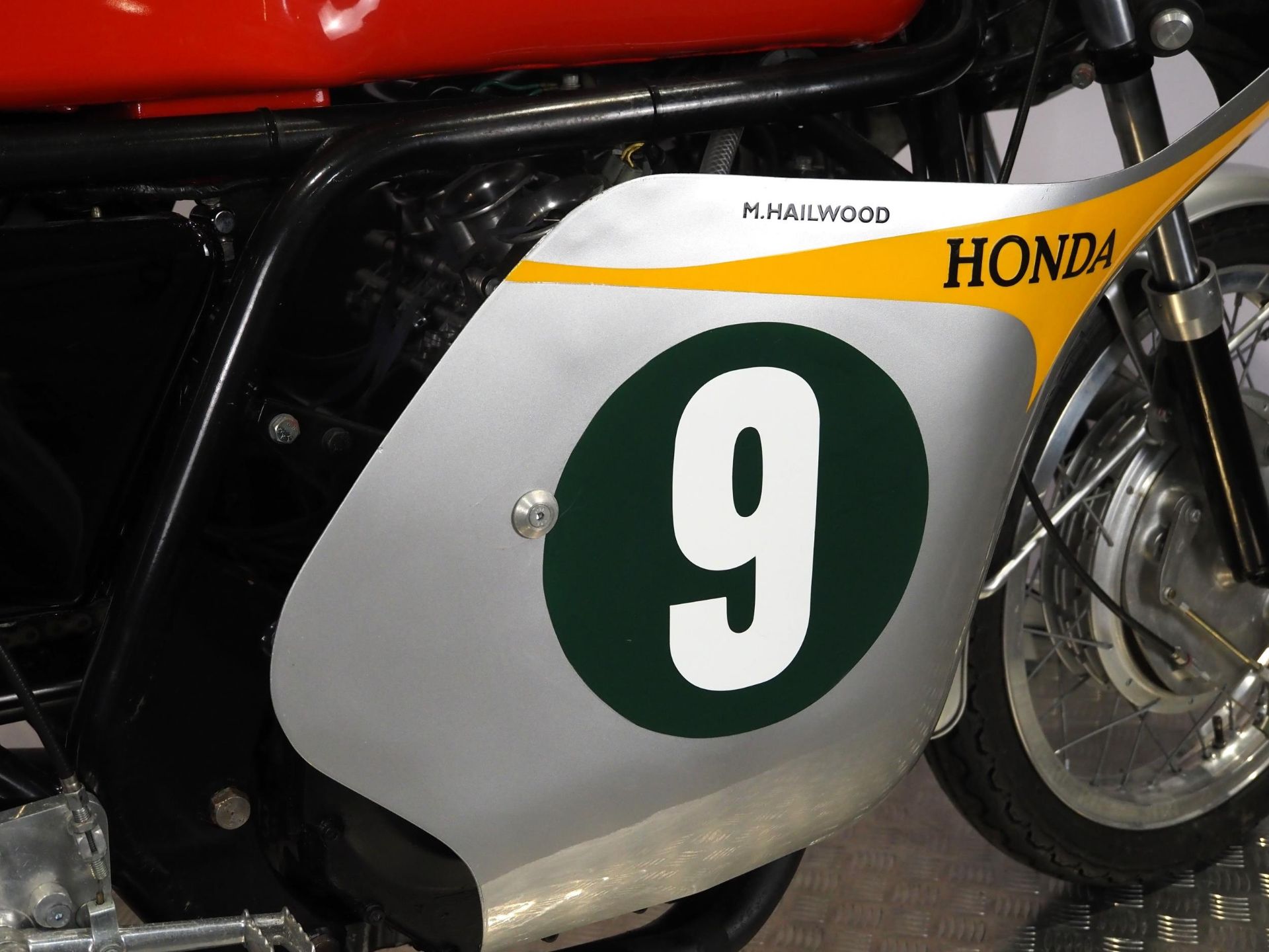 Honda RC161 Mike Hailwood replica. Engine No. MC14E-1029002 Runs but hasn't been ridden for some - Image 5 of 11