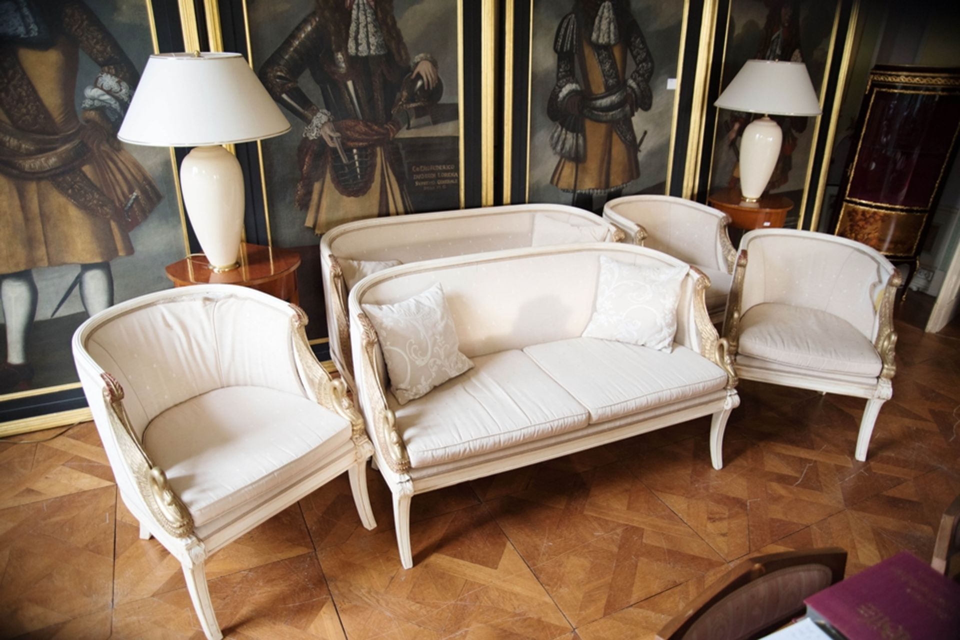 Sitzgarnitur im Empirestil