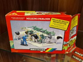 Britains Ltd Boxed 4710 Milking Parlour Farming Road Vehicle Model Toy