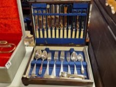 Cased Vintage Sheffield Canteen of Cutlery