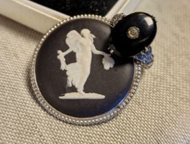 Whitby Jet & 925 Silver Vintage Dress Ring (size L) + a Wedgwood Black Basalt Jasperware Brooch