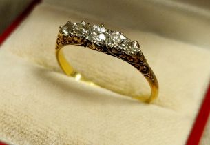 18ct Gold & Five Stone Diamond Ring, size P+0.5 & 2.85g