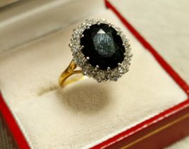 18ct Gold, Diamond & Sapphire Dress Ring (Princess Diana style) - 6.1g & size P