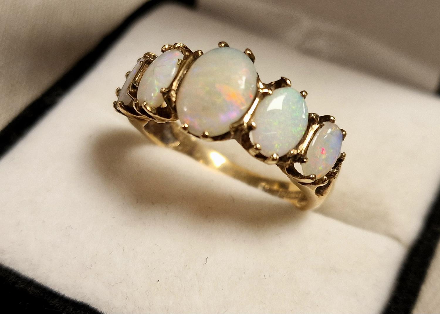 9ct Gold & Opal Five Stone Dress Ring, size O+0.5 and 4.15g
