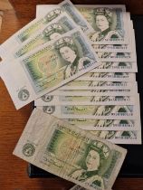 Banknote Currency Collection - some mint condition, very good assortment