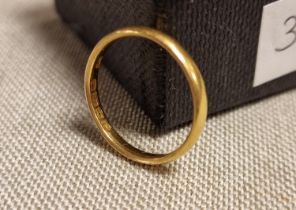 22ct Gold Wedding Band Ring Size L Weight 2.2g