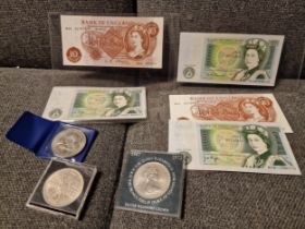 British Currency Banknote Collection plus Comm Coins