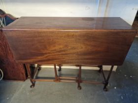 Vintage Oak Drop Leaf Table - 90x90x70cm