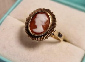 9ct Gold Cameo Ring, 2.75 g, Size L+0.5