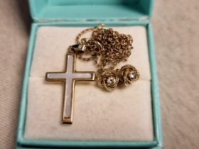 9ct Gold Crucifix Chain and Earrings Set,Combined Weight 3.6 g